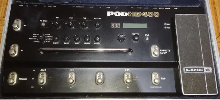 Pedaleira Line 6 POD HD 400