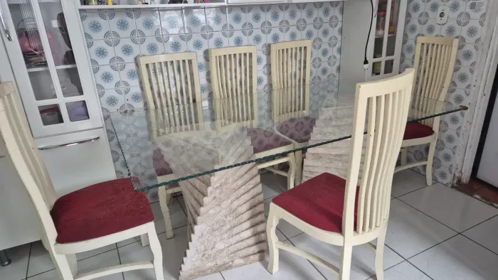 MESA MARMORE E VIDRO