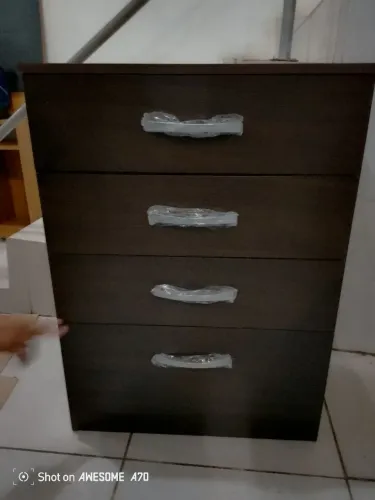 Cômoda de 4 gavetas entrego e monto no mesmo dia correeeeee nessa oferta 