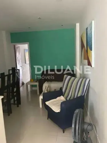 Apartamento : / Residencial / Humaitá