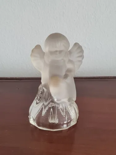 Sino de cristal fosco com design de anjo