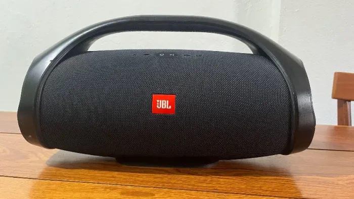 JBL BOMBOX 