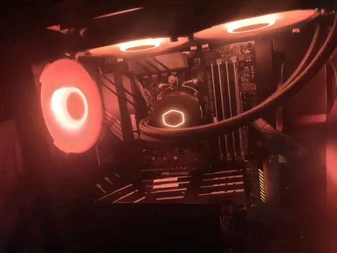 PC Gamer Completo - Ryzen 7 / RX 6750 XT / 36GB RAM / RGB - Rodando tudo no ultra!