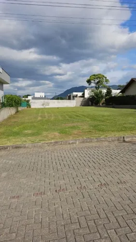 Terreno 925 m² em condomínio fechado- Santo Amaro da Imperatriz-SC