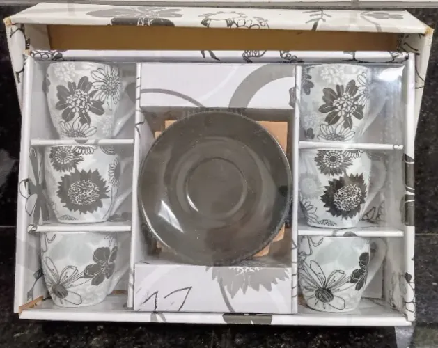 Conjunto de Xícaras com Pires Floral