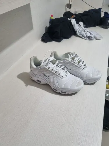 Tenis Air max Plus TN (TRIPLE WHITE) 40