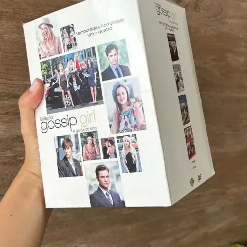 Box Gossip Girl - 4 Primeiras Temporadas Completíssimas em DVD!
