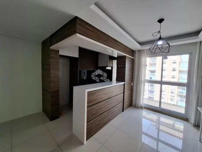 Apartamento de 2 dormitórios, suíte e 1 vaga no bairro Parque Minuano em Porto Alegre