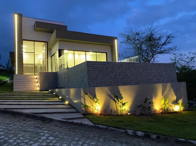 Casa de condomínio para venda com 180 metros quadrados com 4 quartos