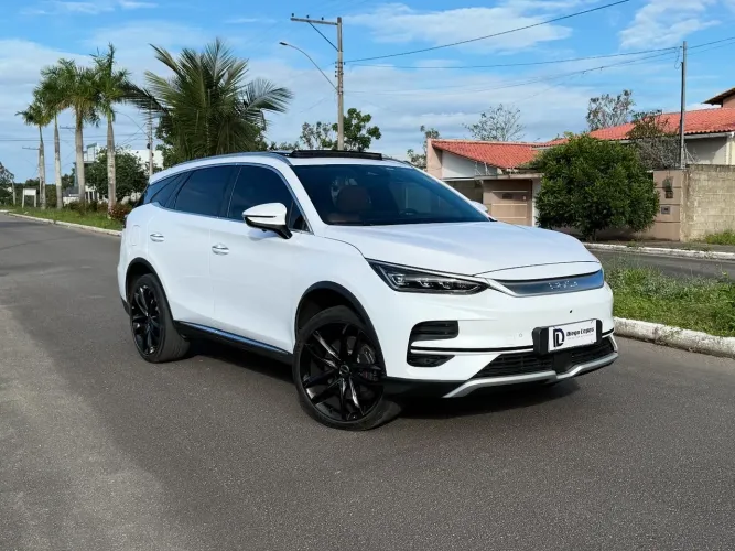 BYD Tan EV 4X4 (elétrico) 2025