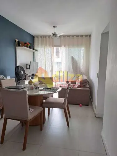 Apartamento : / Residencial / Rio Comprido