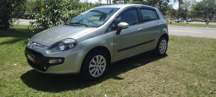 FIAT Punto Attractive 1.4 Flex