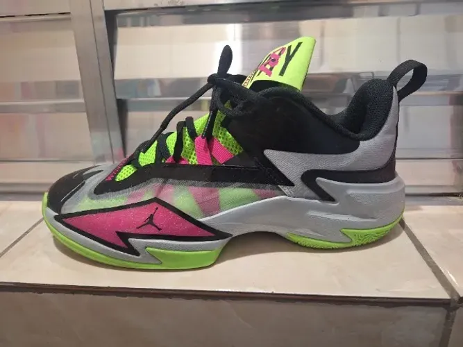 Tênis Nike cinza lobo Rosa Prime