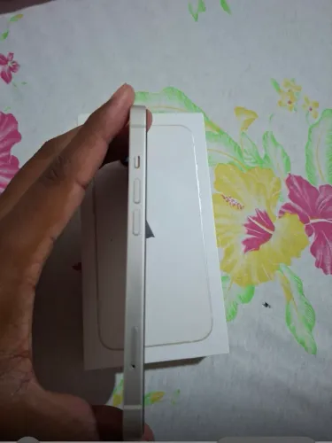iPhone 13 normal 