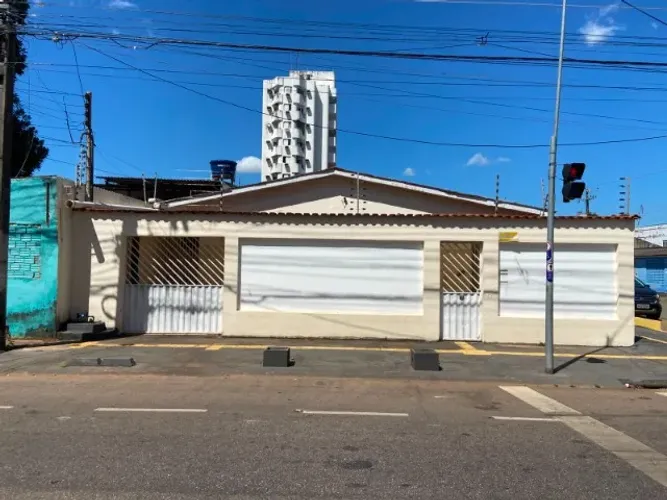 IMÓVEL IDEAL PARA CLÍNICA , ESCRITORIOS E ETC COM LOCALIZAÇÃO PRIVILEGIADA