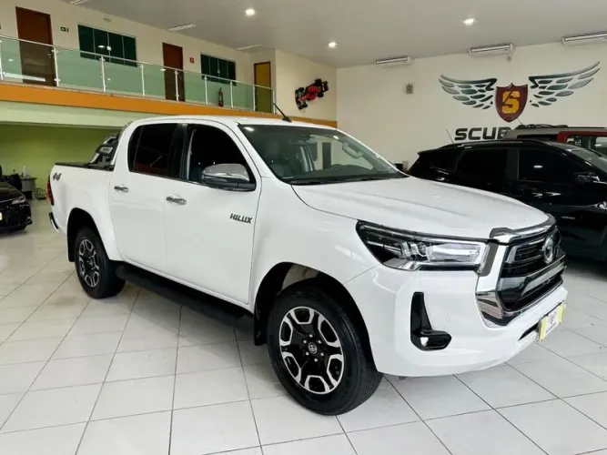 Toyota Hilux CD SRX 4X4 2.8 TDI 16V Diesel Aut. 2024