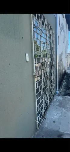 Grade proteção mede 180 de largura por 220 de altura