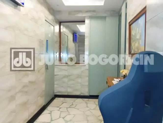 Rio Comprido, Boa cobertura linear, ampla sala,3 quartos, 2 banheiros, copa cozinha ,depen