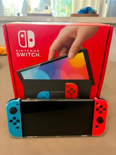 Nintendo Switch OLED Desbloqueado 64gb com Capa Semi Novo