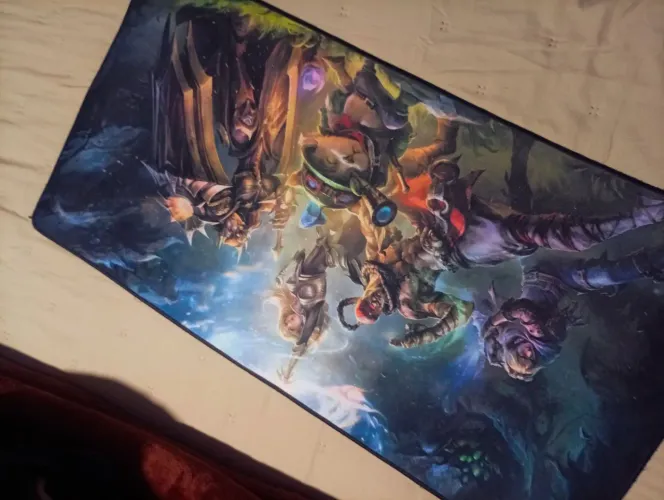 Mouse pad lol