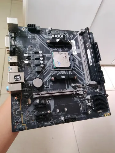 Kit b450 + Ryzen + 4 GB RAM