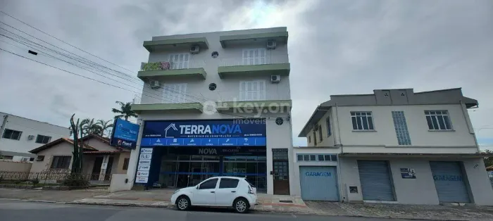 Apartamento para aluguel, 3 quartos, Oficinas - Tubarão/SC