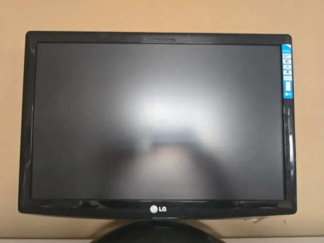 Monitor LG 22