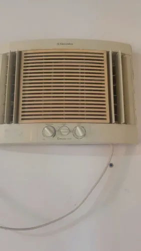 Ar-condicionado Electrolux 10mil bts. $500