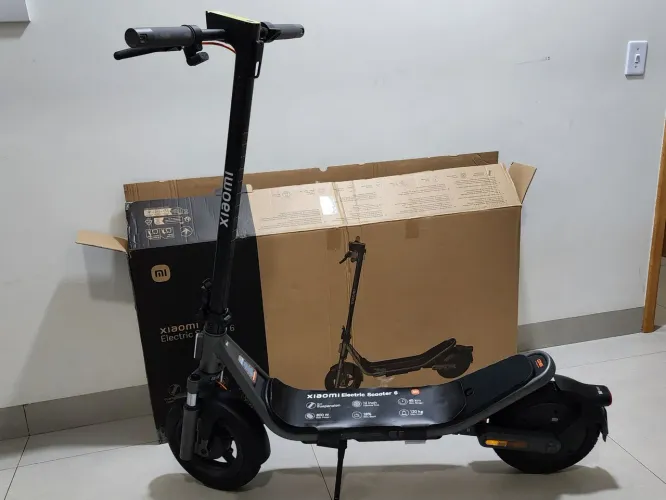 PATINETE SCOOTER ELÉTRICO XIAOMI 6 12'<br>XIAOMl 6 BLACK 12'