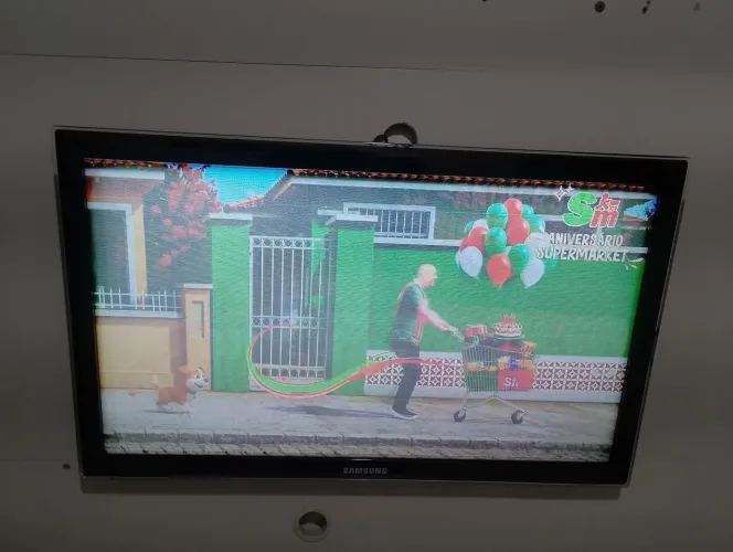 TV Samsung 32 smart com defeito