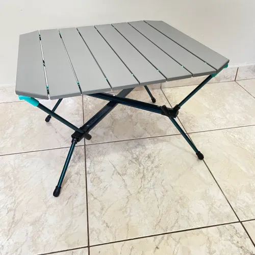 Mesa de camping desmontável portátil