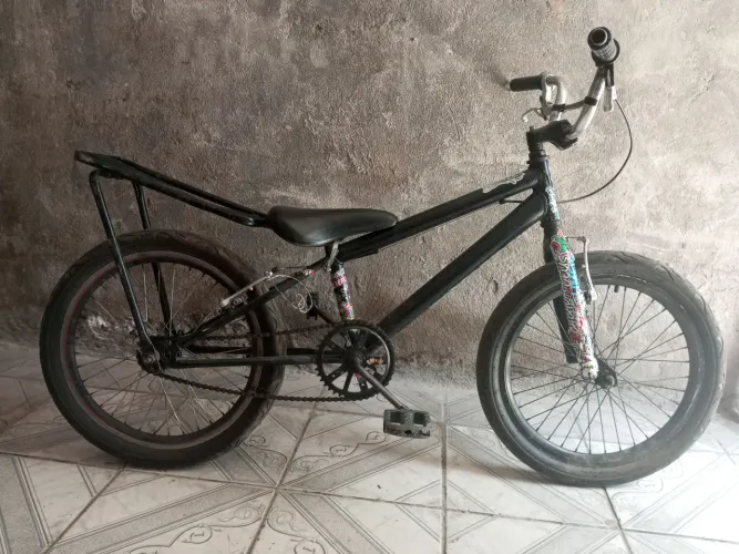 Bicicleta aro 20 montadinha