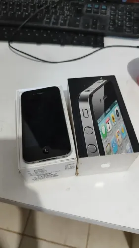 Iphone 4 - 8gb (Apenas o Celular e Caixa.)