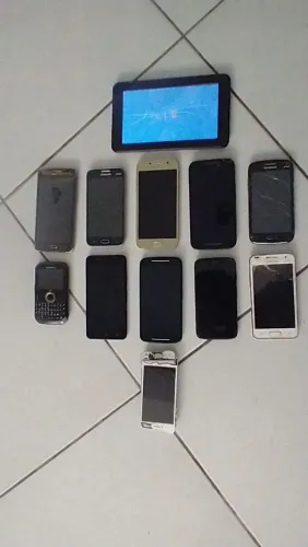 VENDO LOTE DE 11 CELULARES PARA RETIRADA DE PEÇAS + TABLET PRECISA TROCAR TOUCH