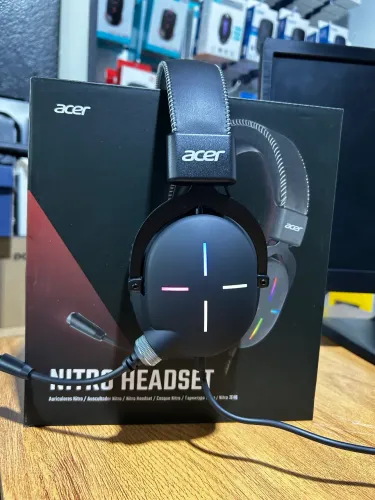 Headset gamer Acer Nitro com RGB