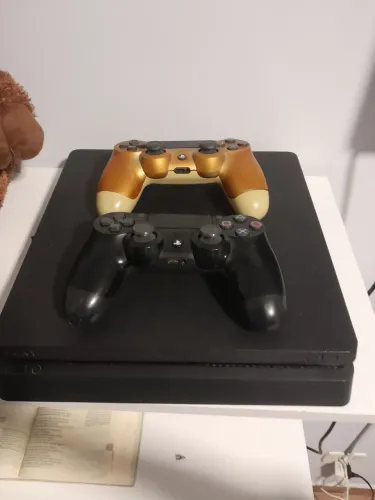 ps4 1terabyte slim 2 controles e 8 jogos midia fisica