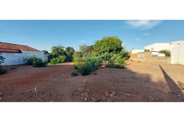 Terreno Comercial Vila Mendonça - Ótima Localização próximo a Santa Casa