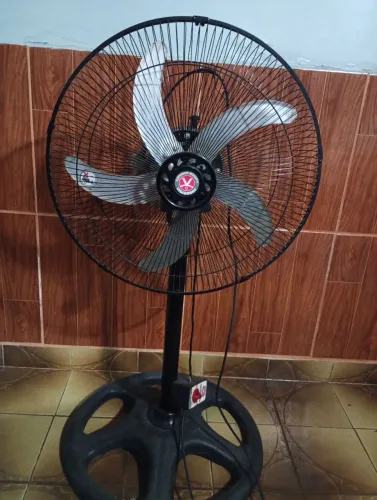 Vendo um ventilador da BOLÍVIA.entrego