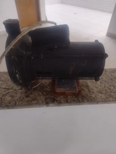 BOMBA D'ÁGUA 220V