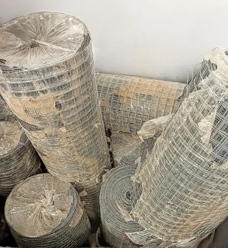 Tela Walsywa 0,50x25m galvanizada. Ideal para reforço de reboco e chapisco, viveiros etc  