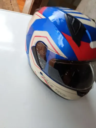Capacete