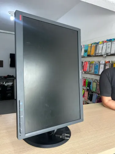 Monitor 22 pol articulado 