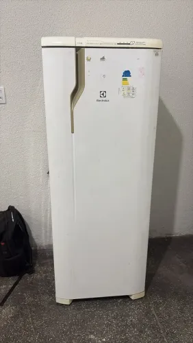 Geladeira frostfree Electrolux