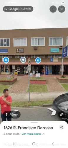 Escritório para aluguel possui 24 metros quadrados em Xaxim - Curitiba - PR