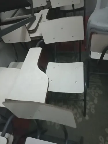 Cadeiras escolar