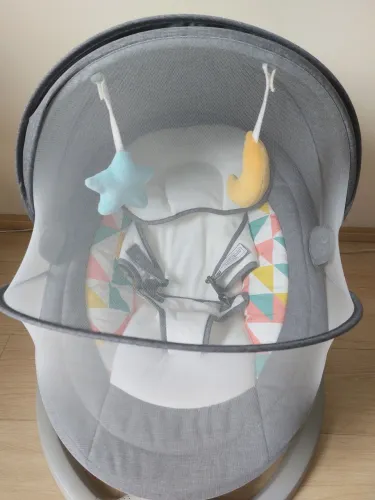 Cadeira balanço musical com Bluetooth marca Dican