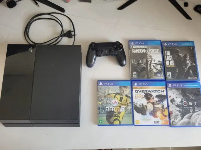 PLAYSTATION 4 + CONTROLE + 5 JOGOS