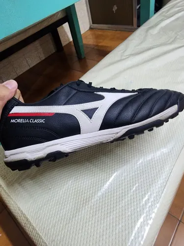 Chuteira Society Mizuno Morelia Classic
