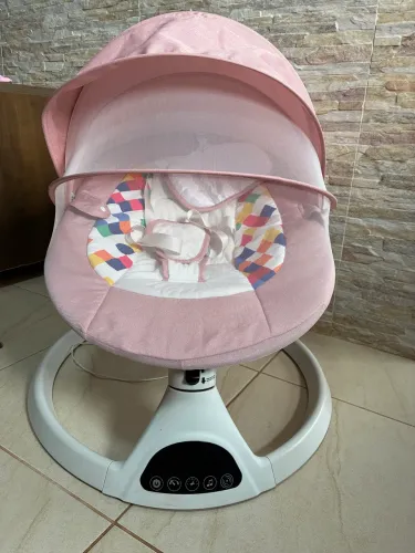 Cadeira de Balanço / Descanso Motorizada para Bebê (Elétrica c/ Controle)