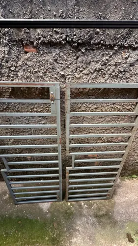 Grade de proteção para porta comercial 